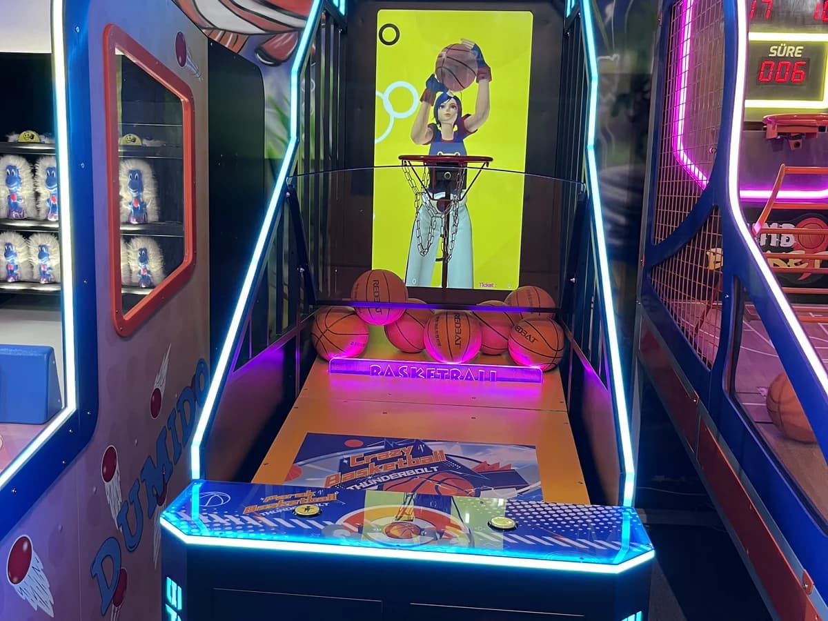 Crazy Basketball Thunderbolt